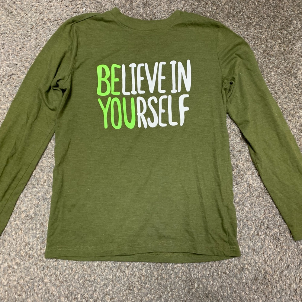dark green longsleeve tee shirt